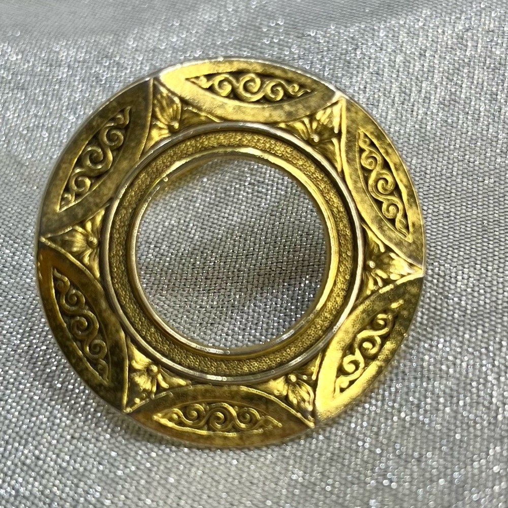 Vintage LIEBA USA Gold Tone Round Scarf Clip